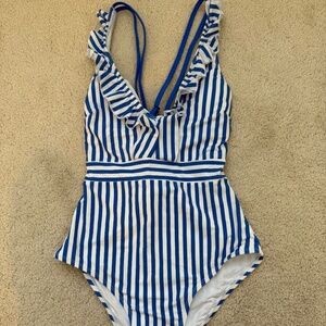 CUPSHE one piece bathing suit size XS